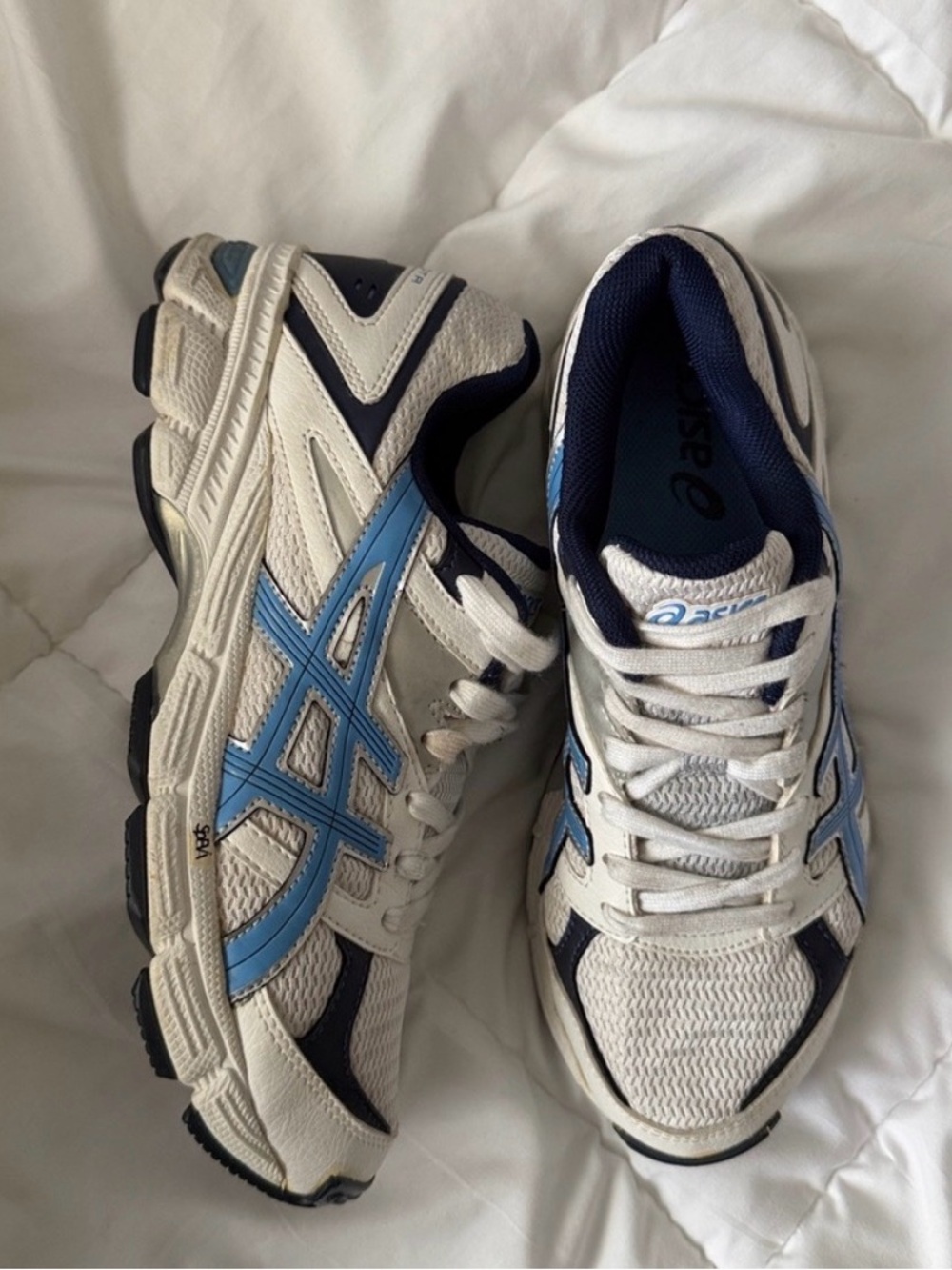 ASICS womens White, Light Blue & Navy Athletic Running Shoes